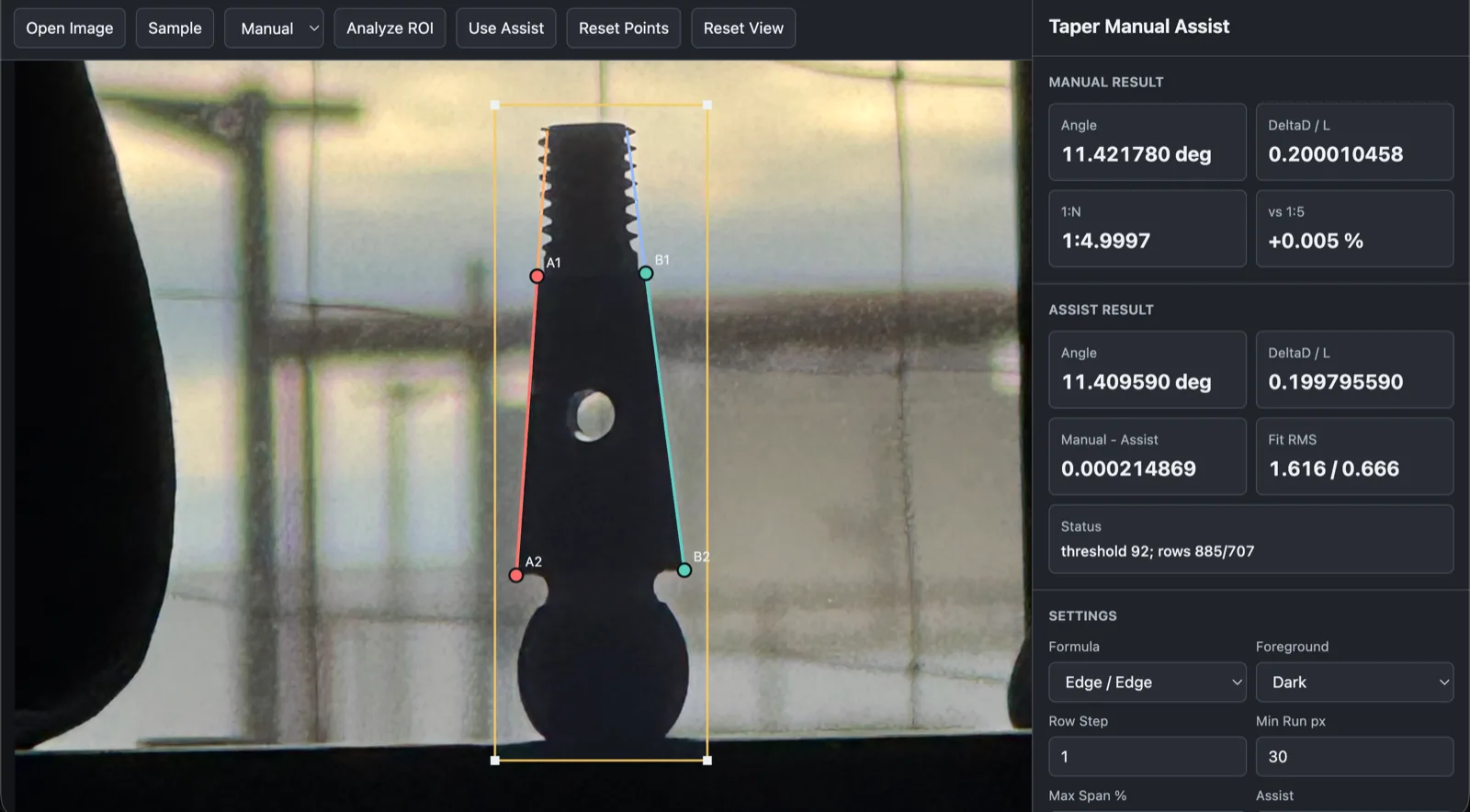 Taper Manual Assist の測定画面。窓際に立てたテーパー部品のシルエットに A1/A2・B1/B2 の4点とエッジ線を指定し、右のパネルに手動測定とアシスト測定の開き角・テーパー比が並ぶ